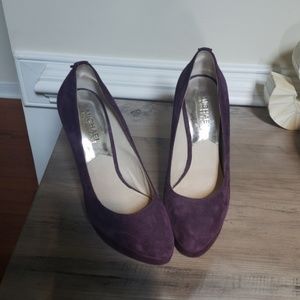 Michael Kors plum velvet pumps